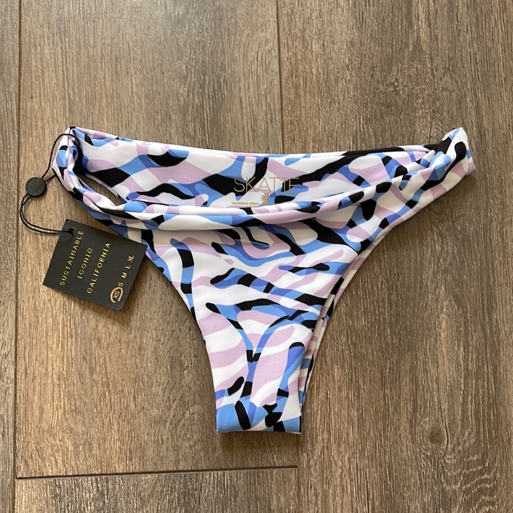 Skatie Cheeky Bikini Bottoms